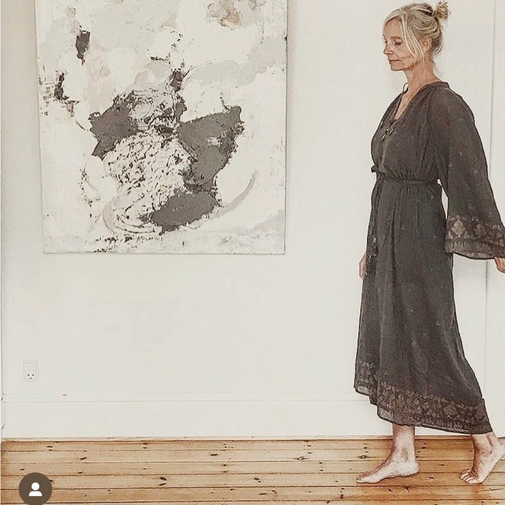 DÔEN midi dress
